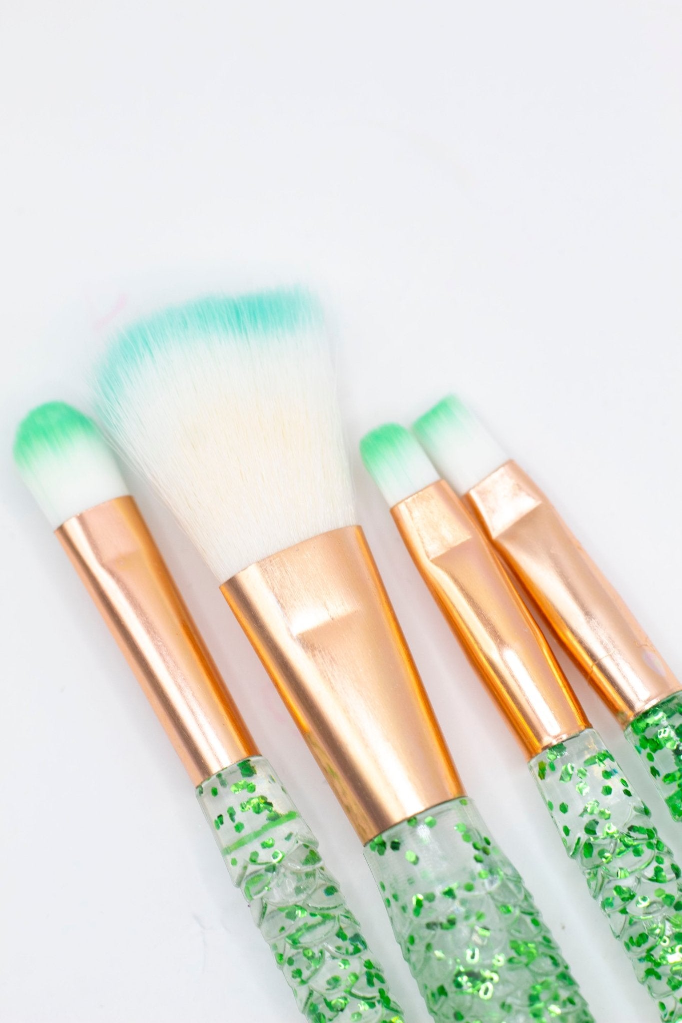 Brochas de Maquillaje Diseño Sirena– Mayoreo 24 Sets con 4 brochas - Safiye