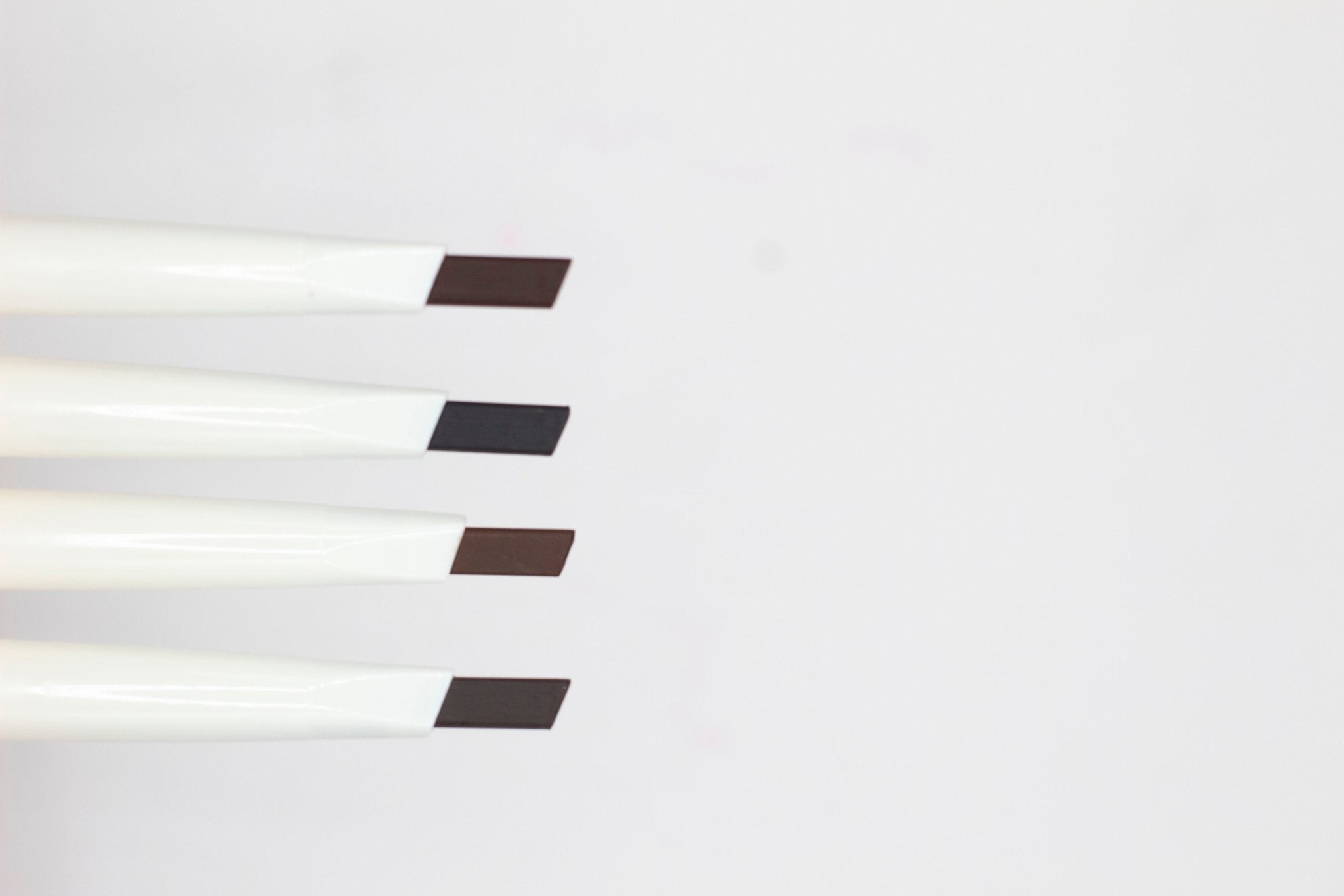 Lápiz Retráctil para Ceja con Brocha 4 Tonos – Caja Mayoreo 24 Piezas - Safiye